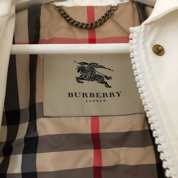 NWT Burberry Trench Coat - Picture 4 of 8